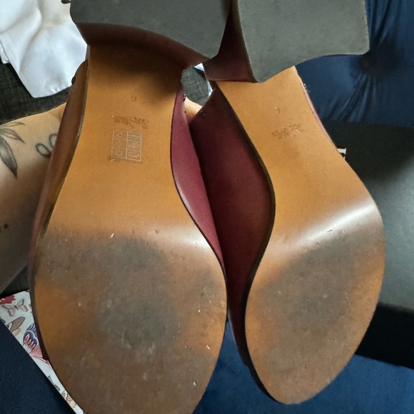 Women’s Coach leather Alexis mule size 6 wine color - Picture 4 of 13